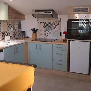 appartement-35m2-avec-terrasse.midi-pyreneeshotels.com/